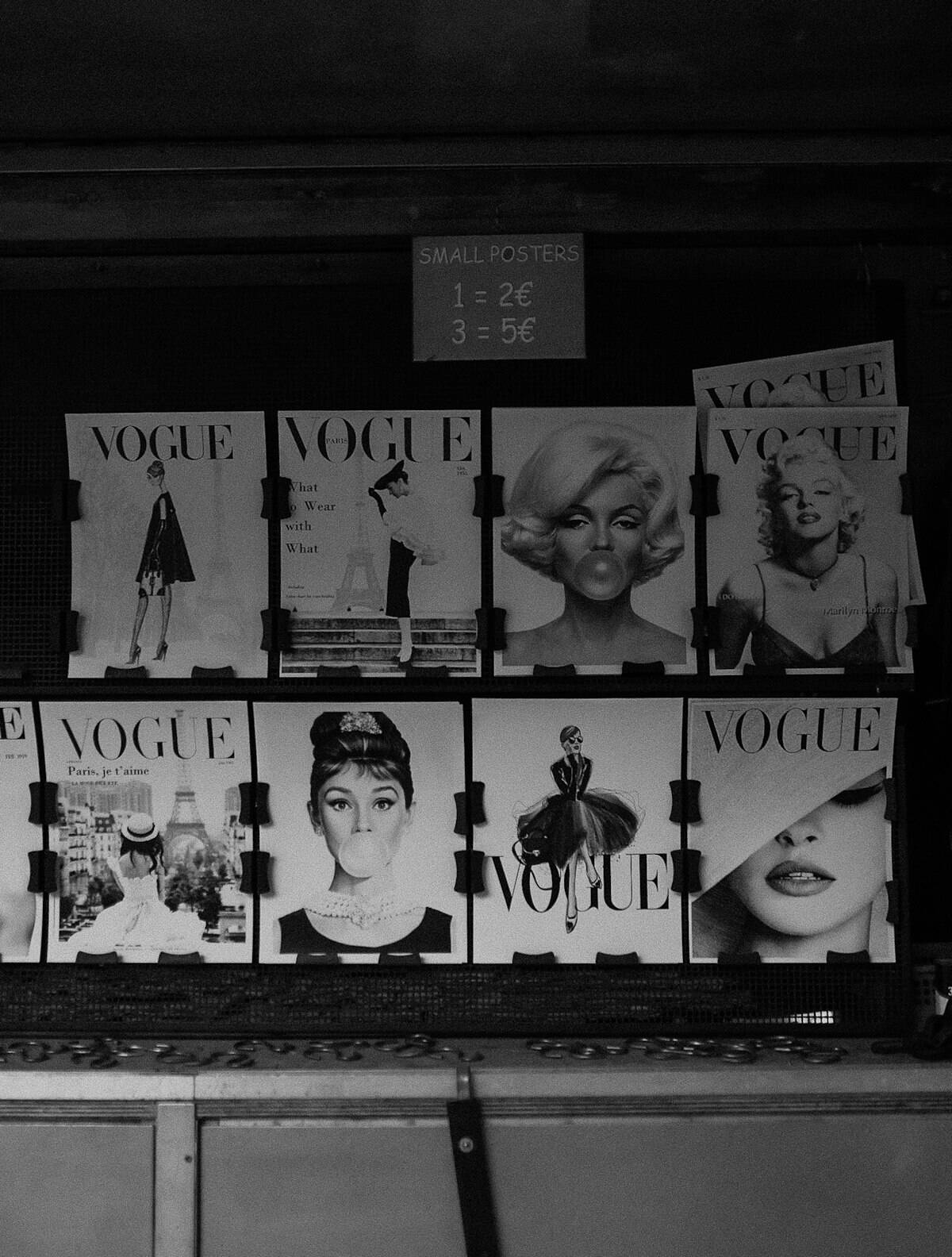 Fashion PR Director Hiring: 5 Key Mistakes 1 fashion PR director shaping brand storytelling on a mood board