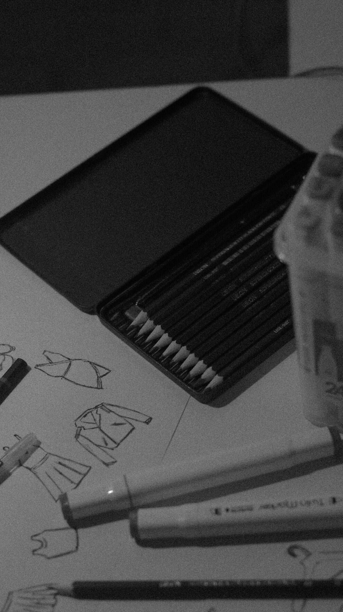 Merchandising Director Hiring: 5 Key Mistakes 1 merchandising director hiring and line planning with fashion sketches